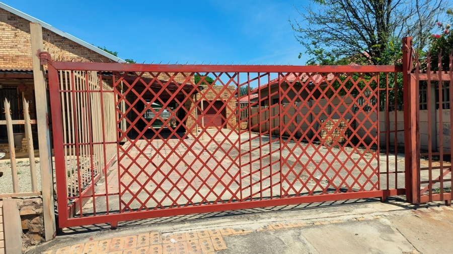 3 Bedroom Property for Sale in Collerville North West